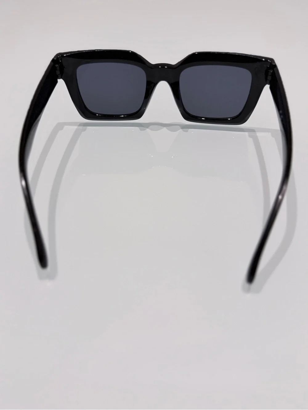 ROMANA Black Rectangular Women's Sunglasses - Theframebar